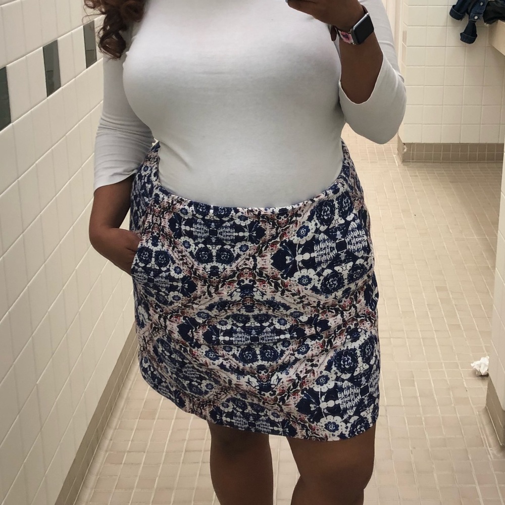 ✅Joe Fresh Floral Skirt with pockets